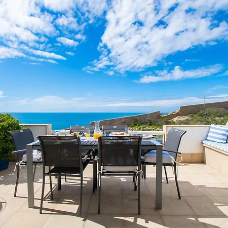 度假居 Casa Mar A Vista - View In Town!