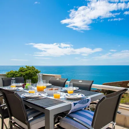 Casa Mar A Vista - View In Town!