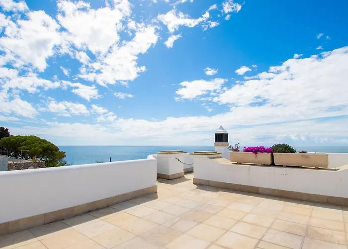 Casa Mar A Vista - View In Town! *